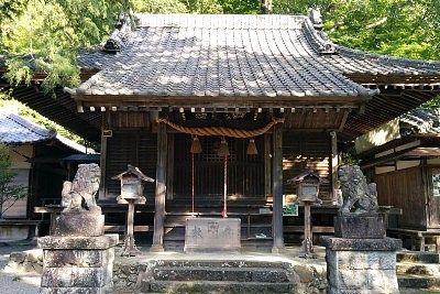 白瀧神社の社殿