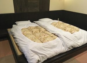 寝室の布団